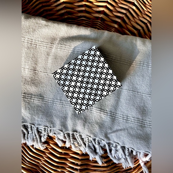 NWT PURE Silver / Rose Gold / Sparkle Allure Necklace / OS - Picture 5 of 7